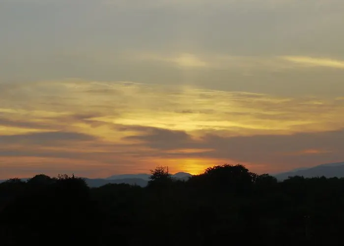 Nymphsfield House Cong