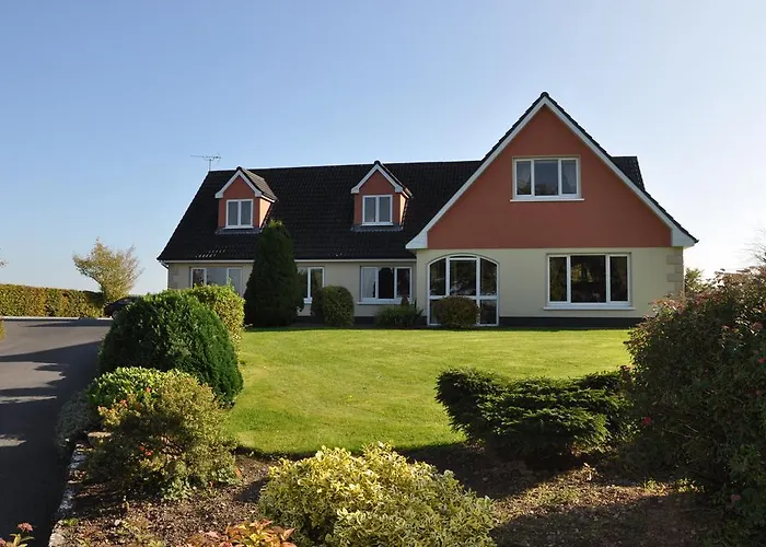 Nymphsfield House 4*